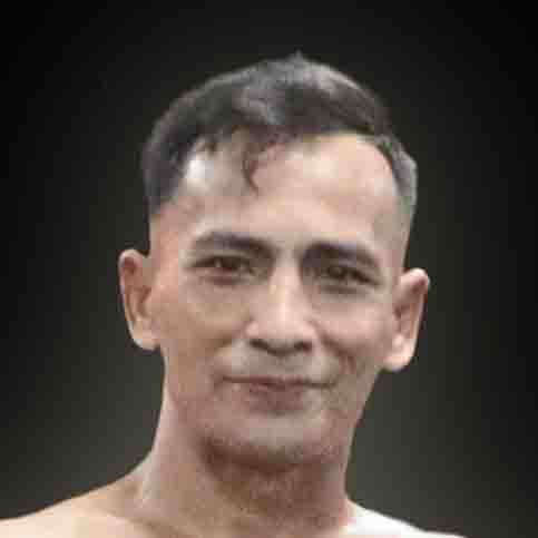 Kru Padu — Head Trainer